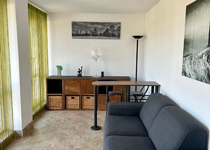 Na Zaciszu - Metro Zacisze * Warsaw