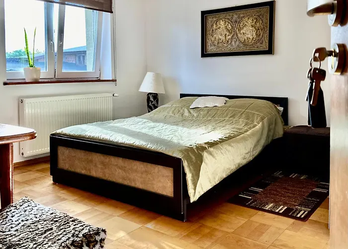 Na Zaciszu - Metro Zacisze Guest house *