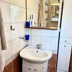 Na Zaciszu - Metro Zacisze Affittacamere *